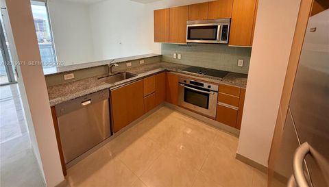 1060 Brickell Ave