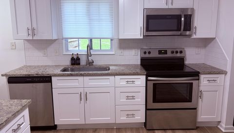 11806 Battery Pl