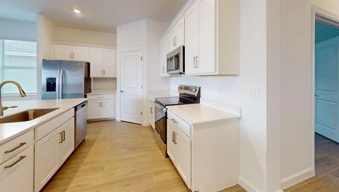 7949 LAKES EDGE LANE