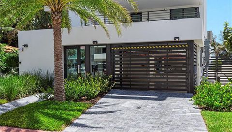 1930 Bay Dr Second Level Un