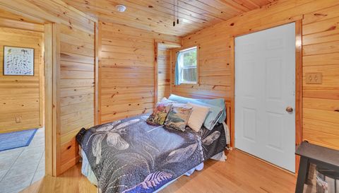 640 Old Pamlico Beach Rd W