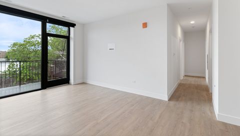 3140 N Clybourn Avenue