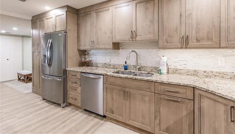 1255 E PEPPERTREE DRIVE