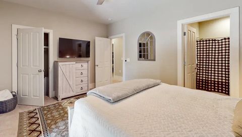 14 E Saddle Notch Ln