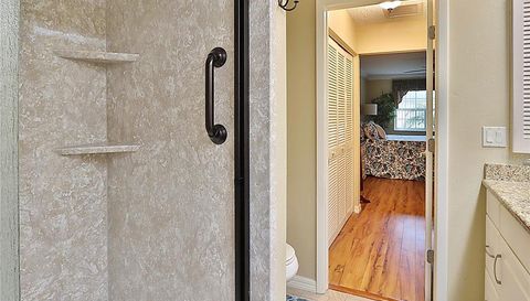 865 MACLAREN DRIVE N