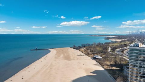 5855 N SHERIDAN Road