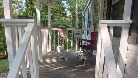 84 River Point Rd