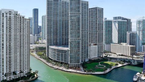465 Brickell Ave