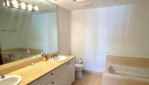 19900 W Country Club Dr