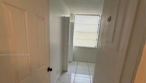 210 Lake Pointe Dr