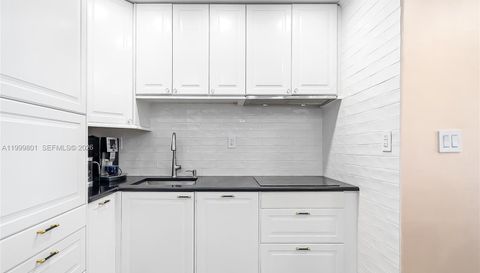 600 Three Islands Blvd