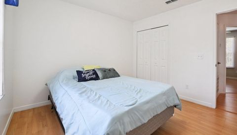 106 Woodbury Pines Cir