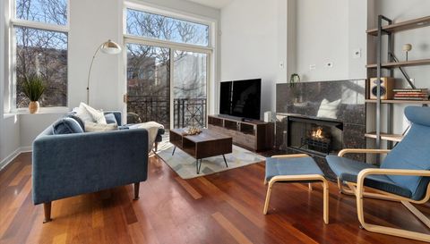 2314 W Wabansia Avenue