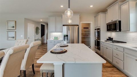 3155 Sunflower Way NW