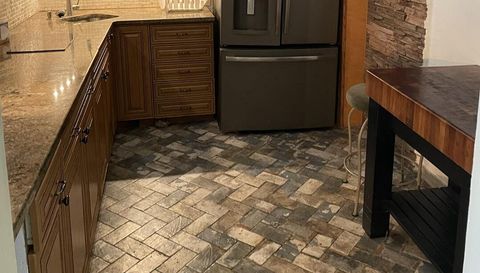 101 S Gulfstream Ave