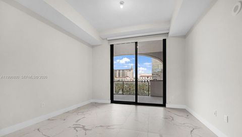 275 Giralda Ave