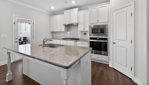 1836 Holman Forest Dr NE