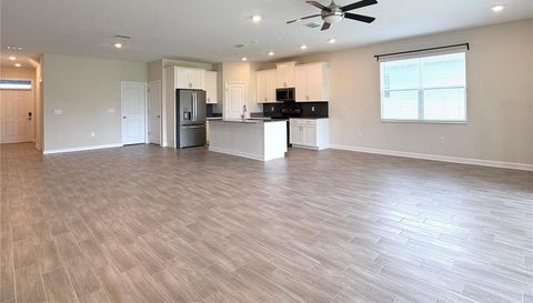 2638 CAMDEN PARK LOOP