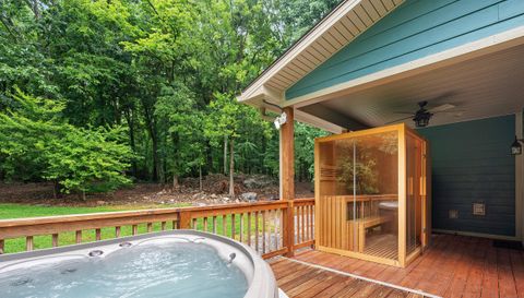 910 English Mountain Rd