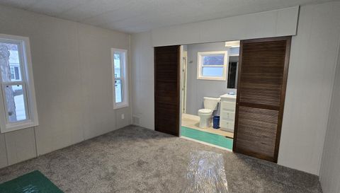 5635 N Seagull Dr NE