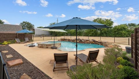 1910 Circleview Dr