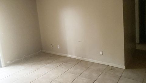 5918 Sutcliff Square