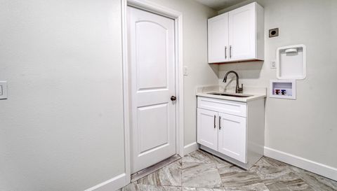 5012 S Deepwater Point