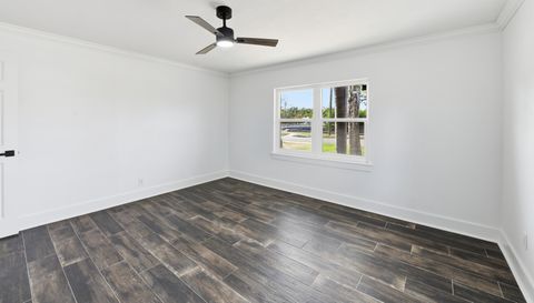 8301 Riverside Dr NE