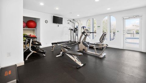 300 Diplomat Pkwy APT 601