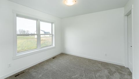 1816 Robinson Lane NE