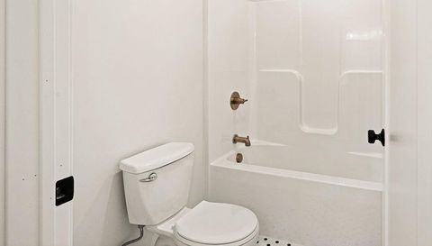 4929 Wild Rose Trail