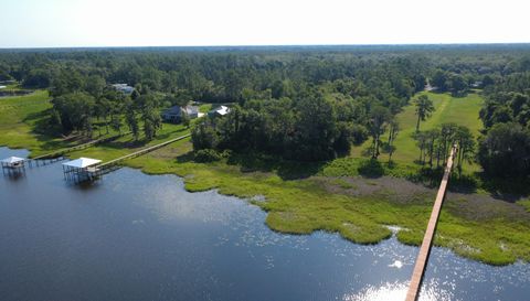 306 Lakeshore Dr