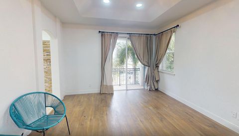 949 Harbor View N