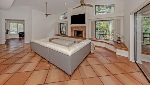 2602 Firetree Ln
