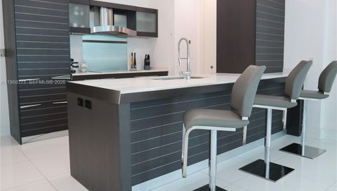 200 Biscayne Boulevard Way