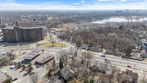 6615 Lake Shore Drive S