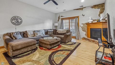 12 Broadway N