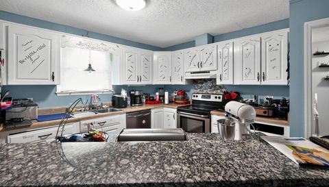 4077 Burning Tree Ln