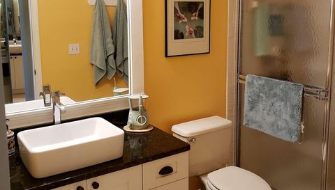 6303 SE Williamsburg Dr