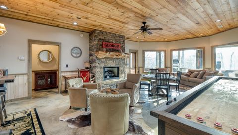 272 Heights Overlook