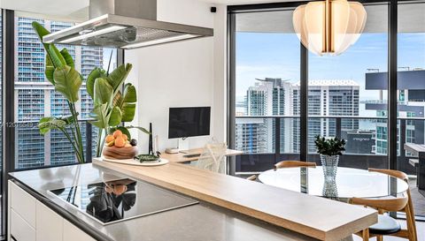 1000 Brickell Plz