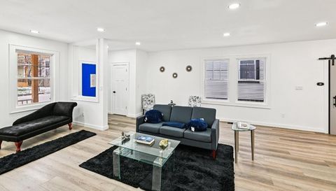 1828 W 57th St
