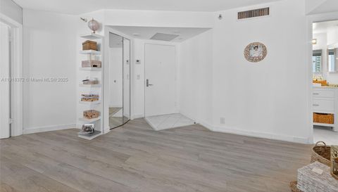 3500 Mystic Pointe Dr