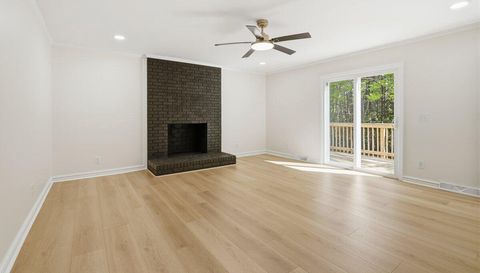 8 Overlook Ct