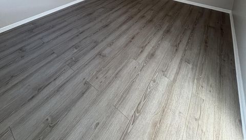 7625 Edinborough Way