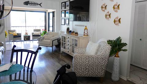 2395 Harbor Blvd Apartment 203
