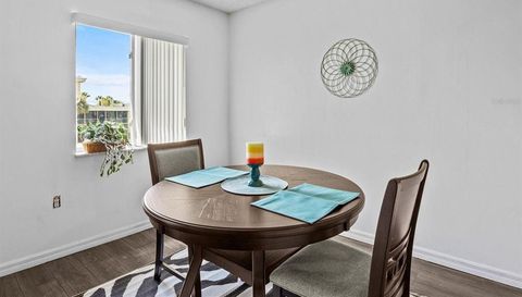 1000 Lake Of The Woods