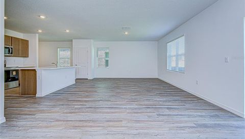 32463 WEATHERED OAK DRIVE