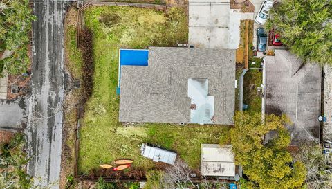 1102 E River Cove St