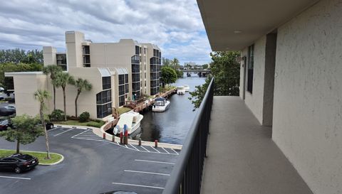 9 Royal Palm Way 4020